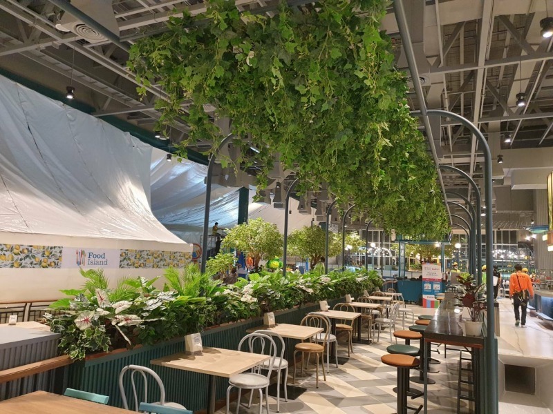 จัดสวนต้นไม้ปลอมแต่งอาคาร